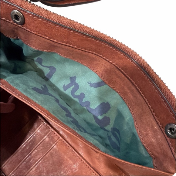 Juicy Couture‎ VINTAGE Brown Leather Wristlet - Picture 4 of 4